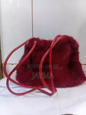 Feathery Feel Bag Soft and With Good Space