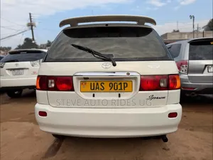 Toyota Ipsum 2000 White