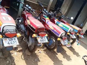 Bajaj Boxer 100 2022 Red
