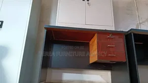 Normal Size 1.4m and 1.3m Office Tables