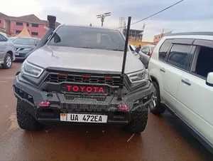 Toyota Hilux Revo Double Cab Deisel 2.8 AWD 2019 Silver