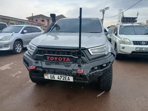 Toyota Hilux 2019 Gray