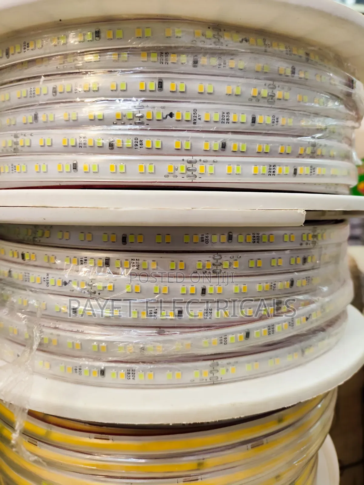 3colours Strip Light