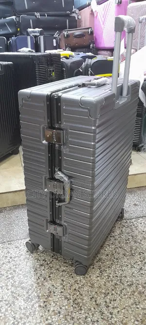 Large Size Lock Suitcases