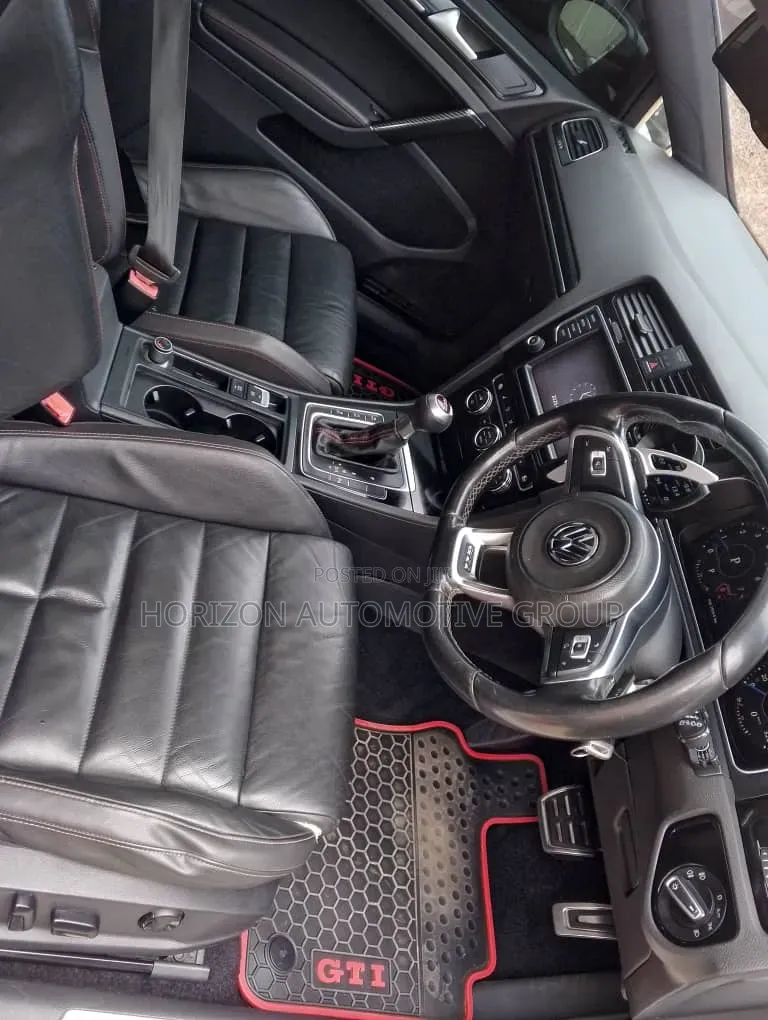 Volkswagen Golf GTI 2017 White