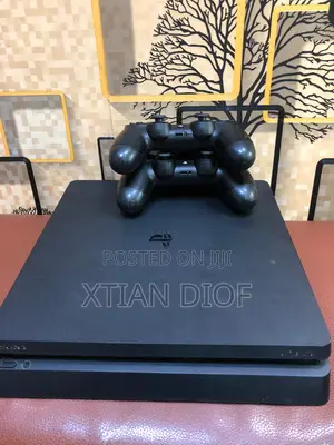 Play Station 4