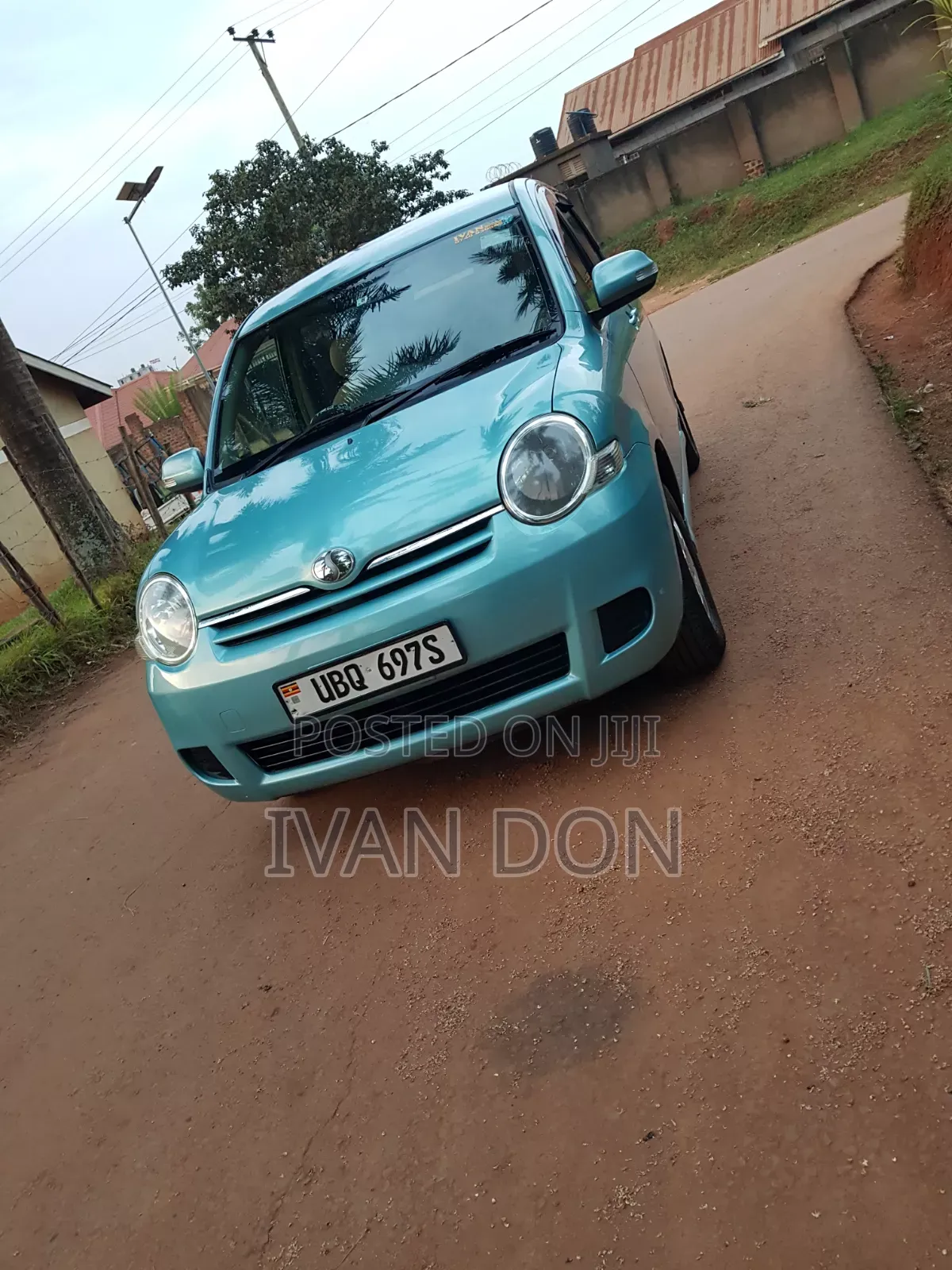 Toyota Sienta 2009 Blue