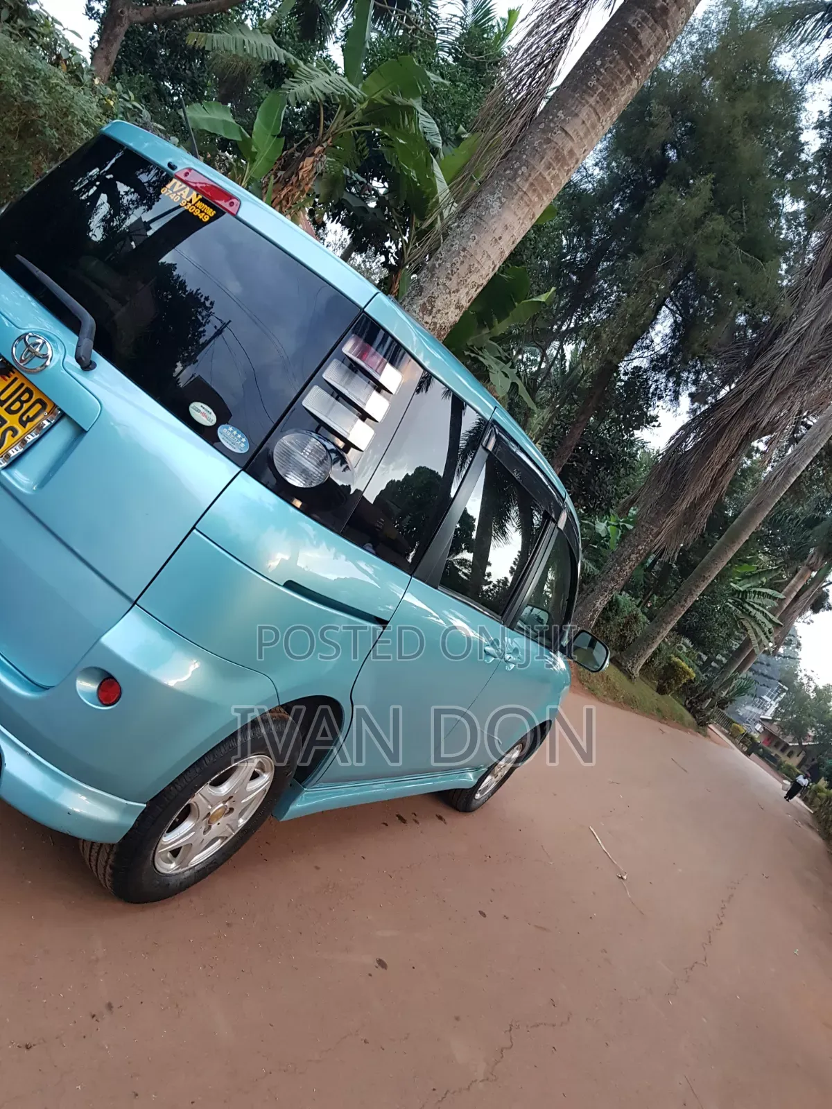 Toyota Sienta 2009 Blue