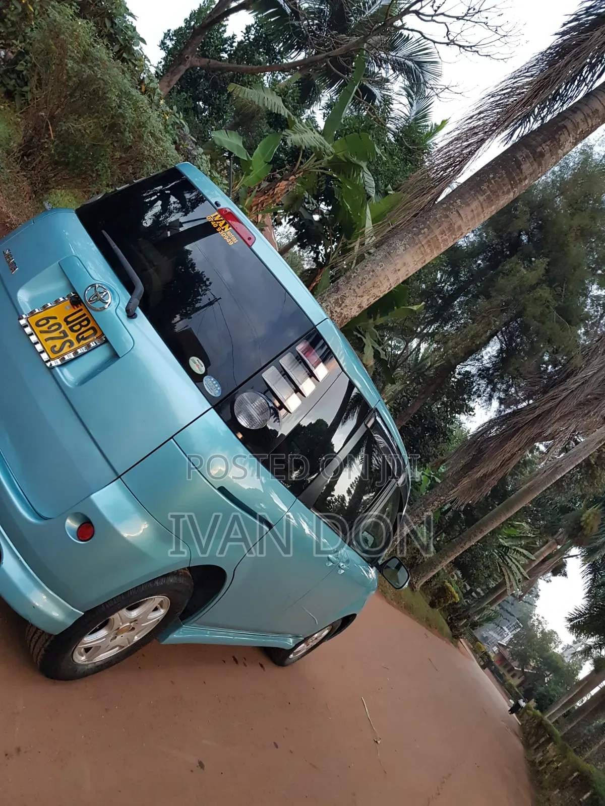 Toyota Sienta 2009 Blue