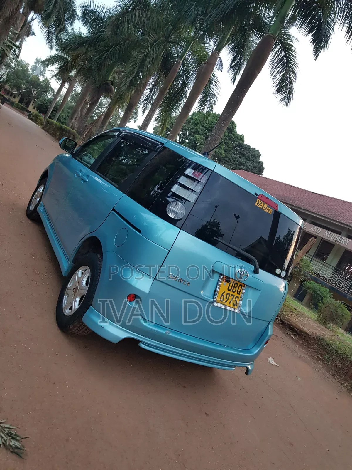 Toyota Sienta 2009 Blue