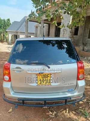 Toyota Raum 2002 Silver