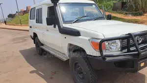 Toyota Land Cruiser 2013 White