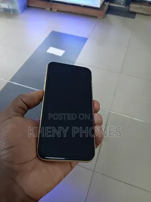 Apple iPhone XR 64 GB Yellow