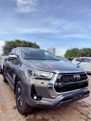 Toyota Hilux Revo Double Cab Deisel 2.8 RWD 2021 Green