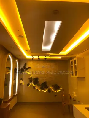 Salon Decor
