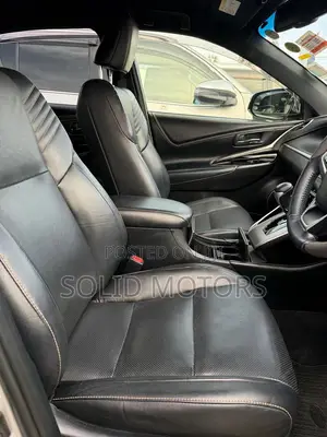 Toyota Harrier 2.0 2017 Silver