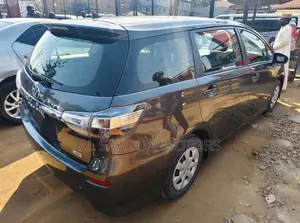 Toyota Wish 2013 Gray