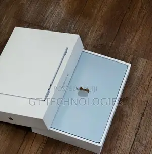 New Laptop Apple MacBook Air 2025 M4 16GB Apple M4 SSD 256GB