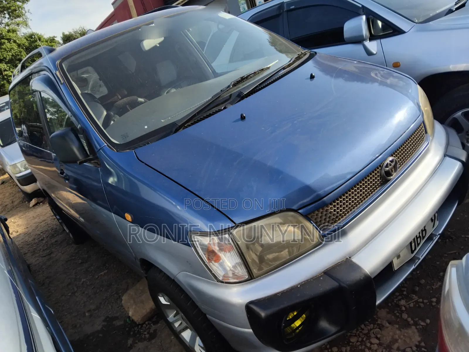 Toyota Noah 2001 Blue