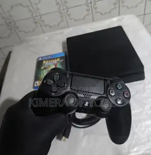 PS4 Slim With 12 Games, 2pads. Better Than a Boda in the Rain.