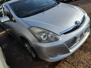 Toyota Wish 2006 Silver
