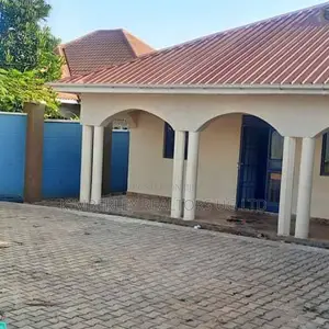 3bdrm House in Division A for sale