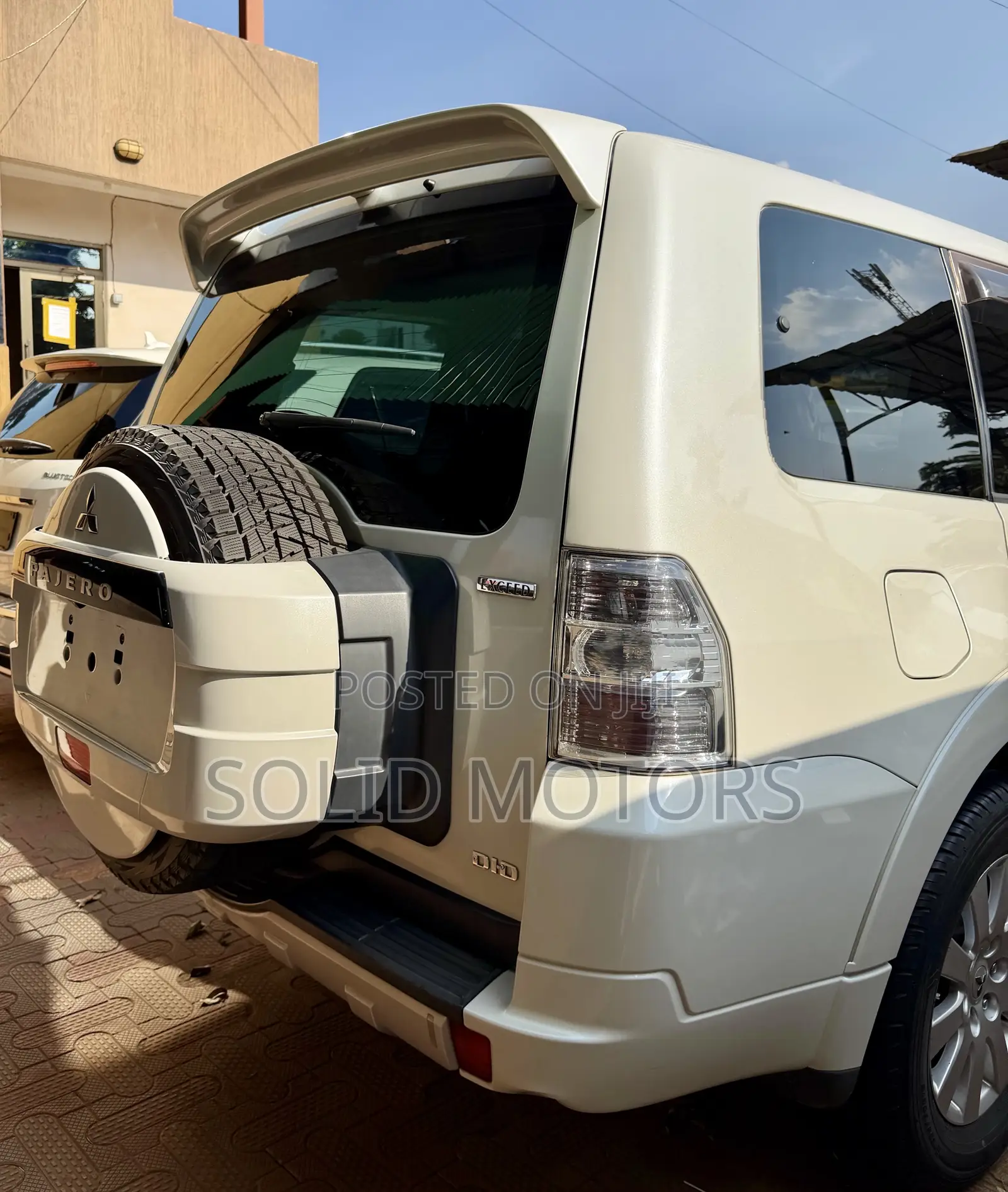 Mitsubishi Pajero 3.2 Di-Dc GLS 2012 White
