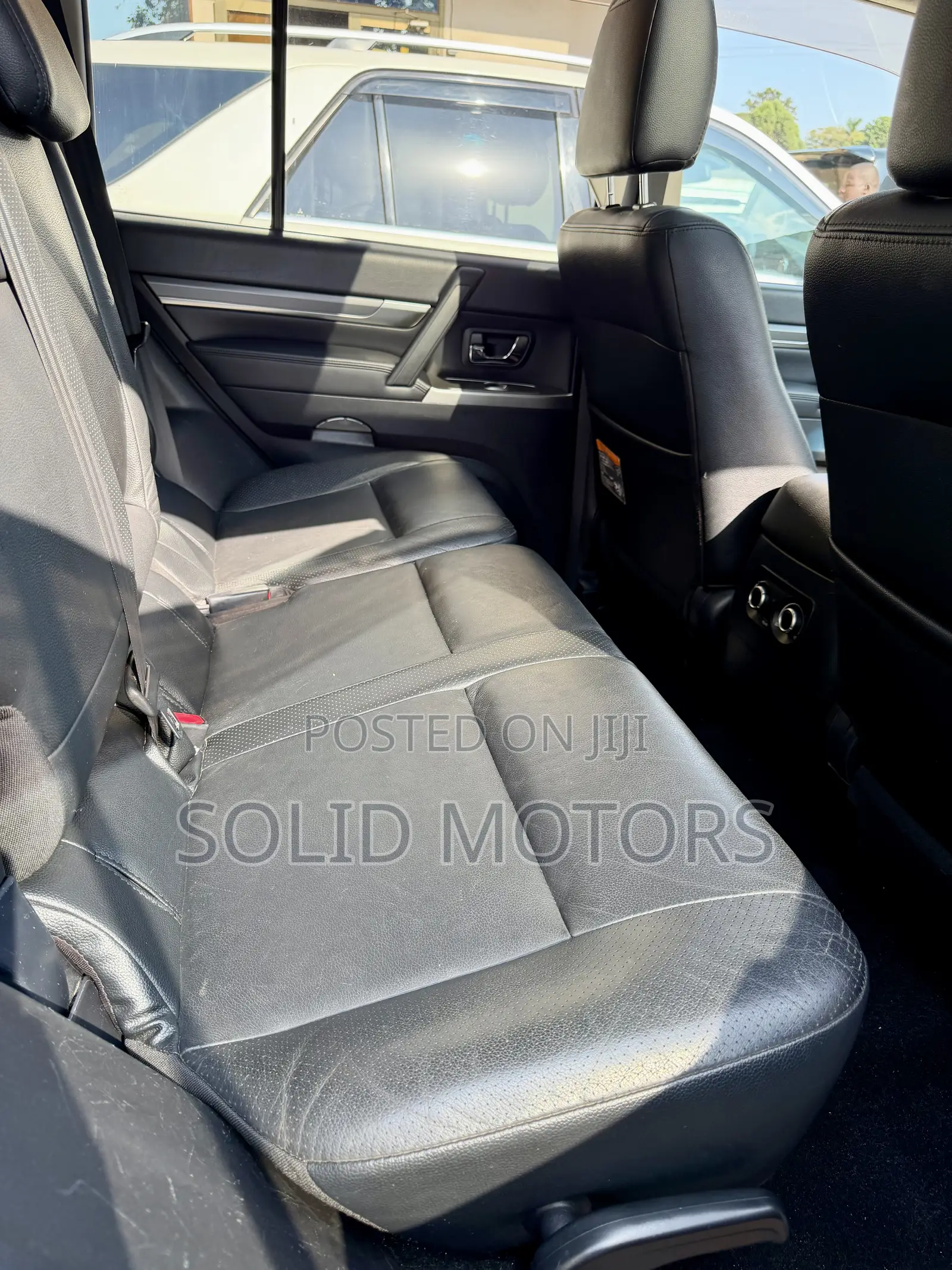 Mitsubishi Pajero 3.2 Di-Dc GLS 2012 White