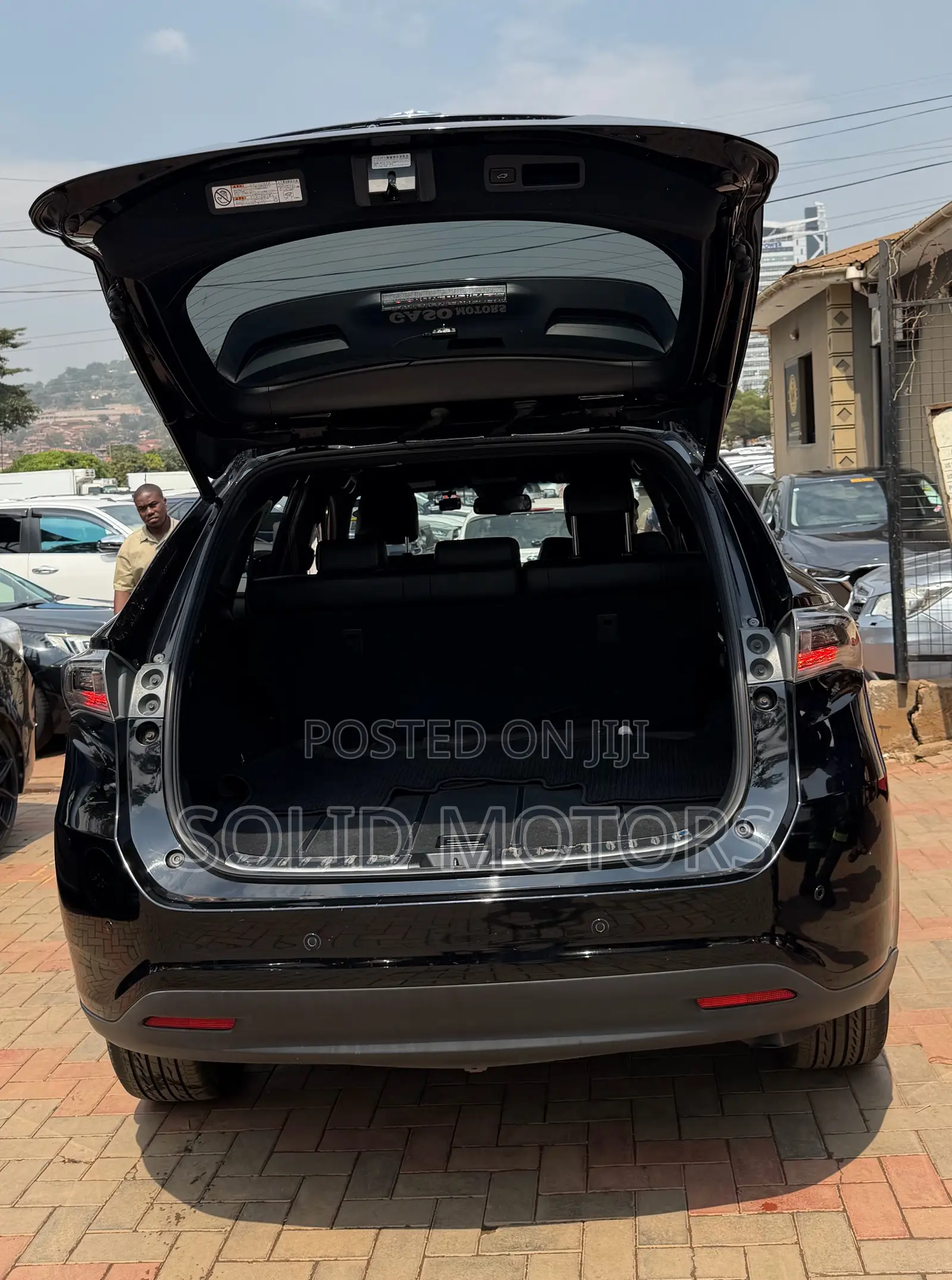 Toyota Harrier 2.0 2017 Black