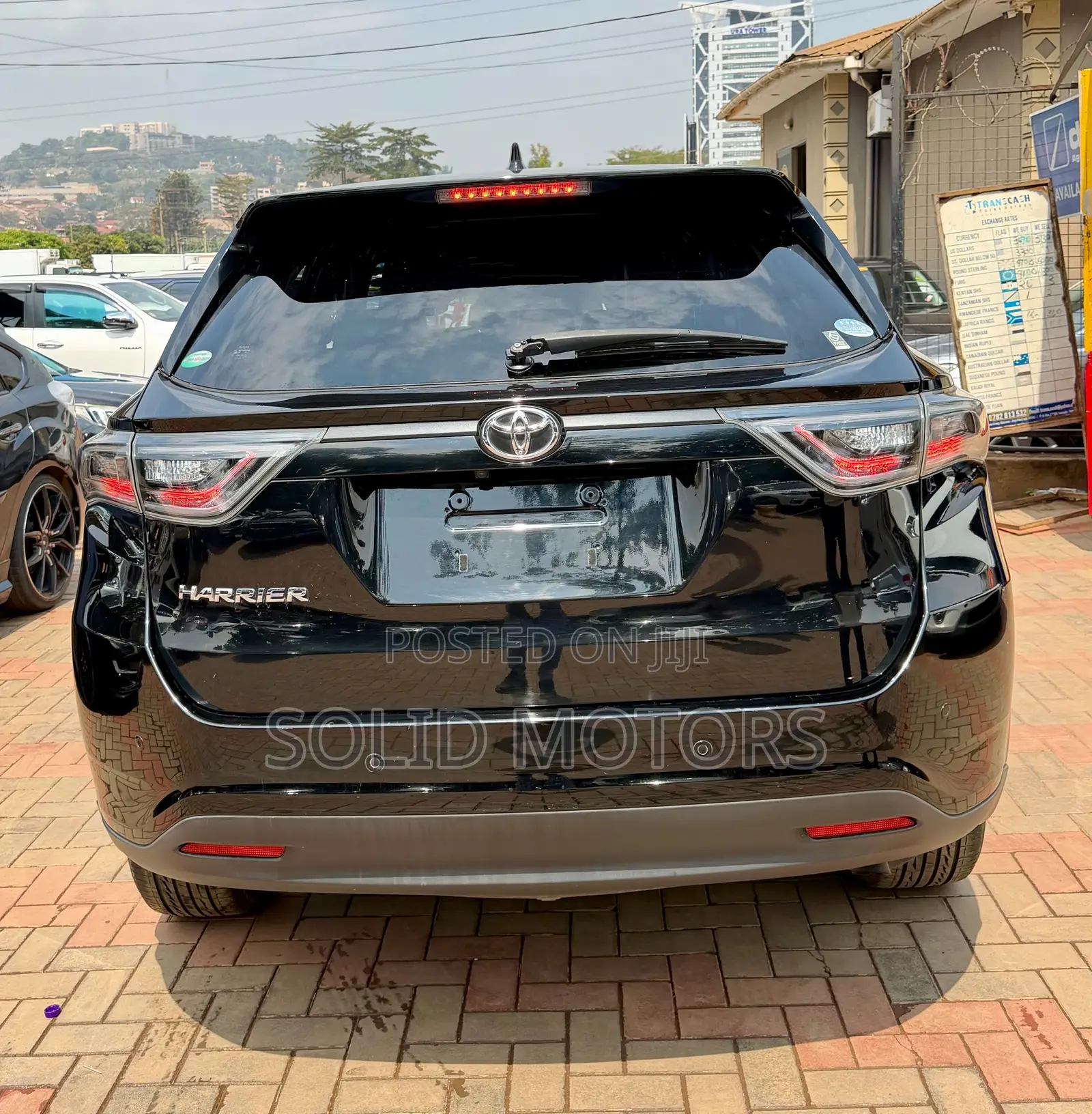 Toyota Harrier 2.0 2017 Black
