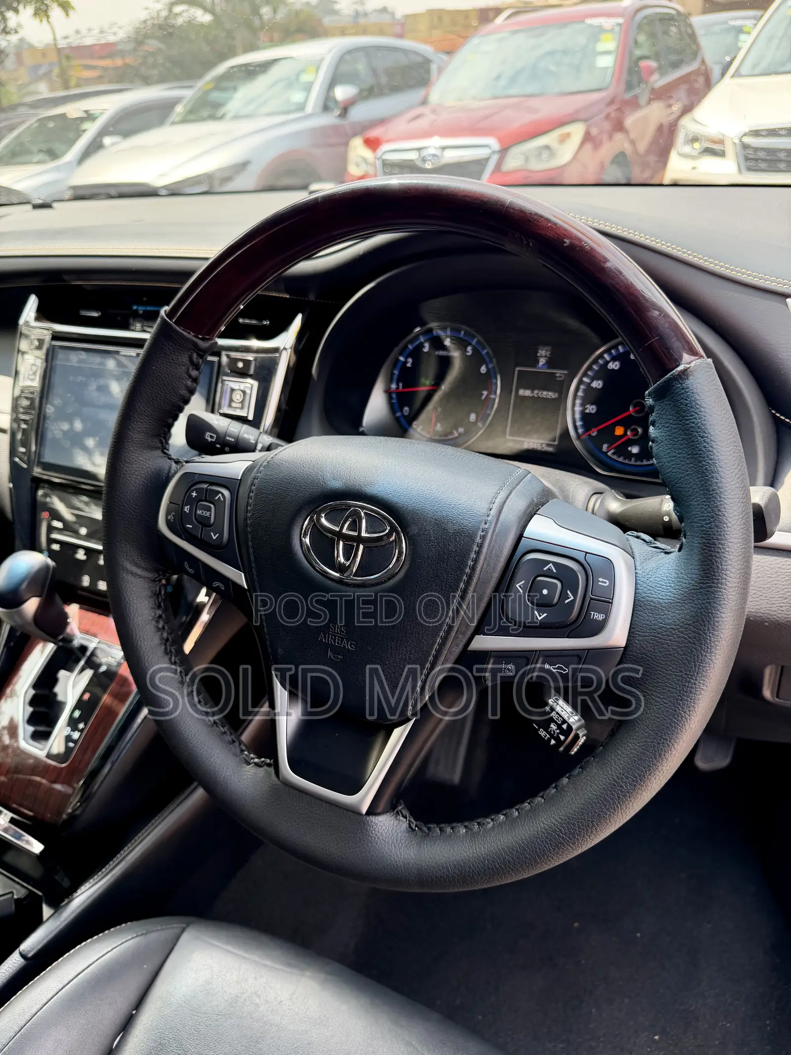 Toyota Harrier 2.0 2017 Black
