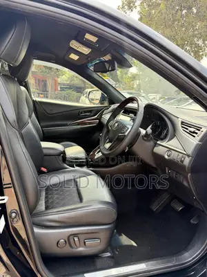 Toyota Harrier 2.0 2017 Black