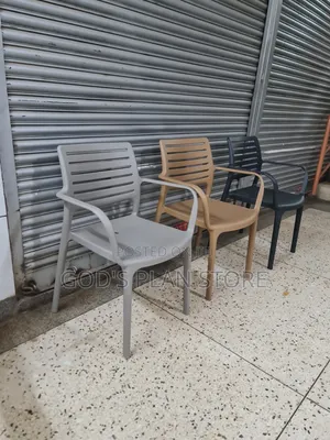 Executive Armrest Dining Plastic Chairs Plastic Chairs