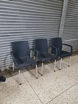 Branded Diva Plastic Chairs Plastic Chairs