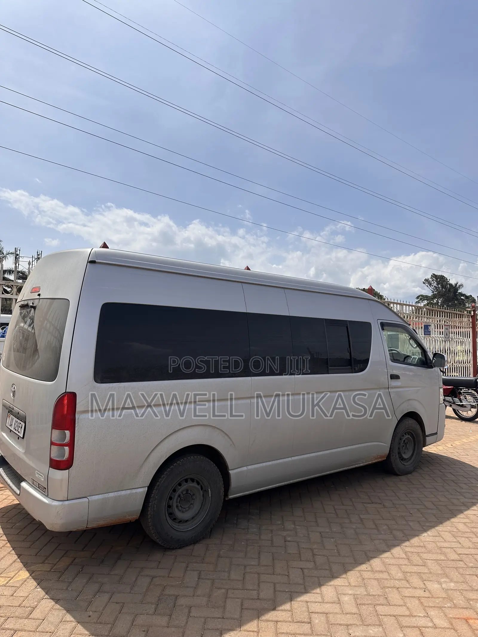 Toyota HiAce 2011 Silver