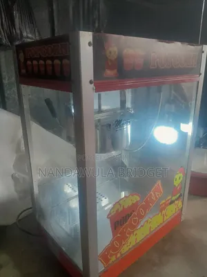 Commercial Popcorn Machine
