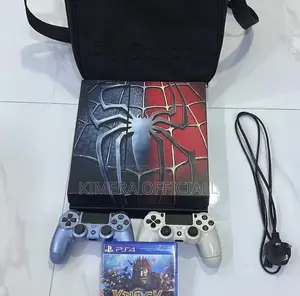PS4 Standard With 12 Games, 2pads. Don't Be Lazy, Start Play.