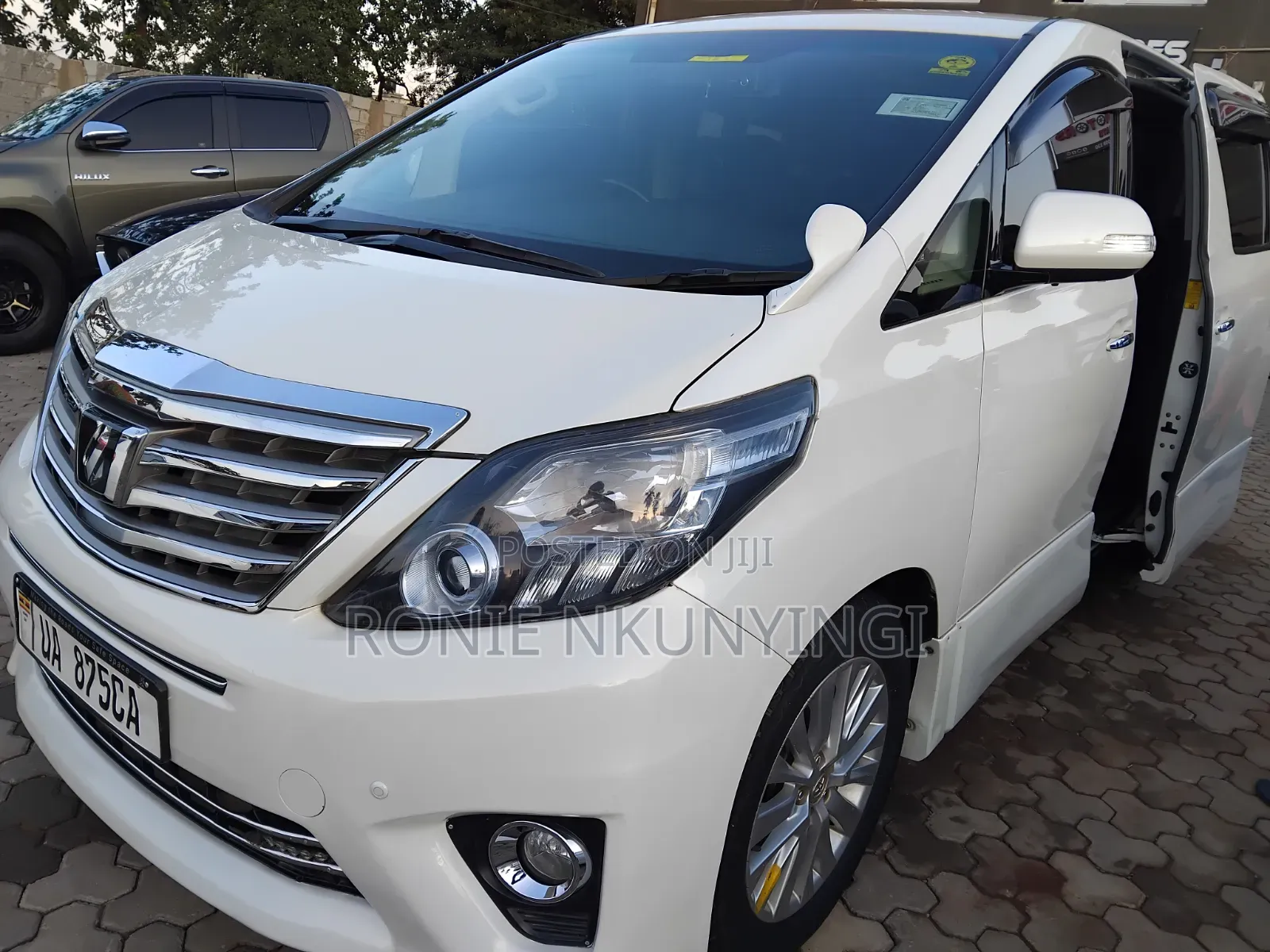 Toyota Alphard 2014 White