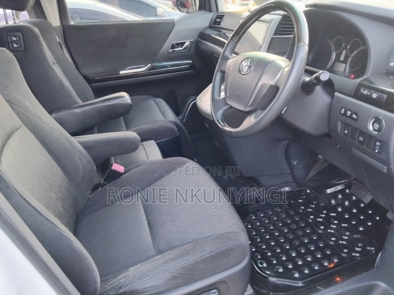 Toyota Alphard 2014 White