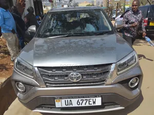 Toyota Urban Cruiser 2022 Gray