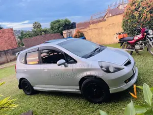 Honda Fit Aria 2004 Silver