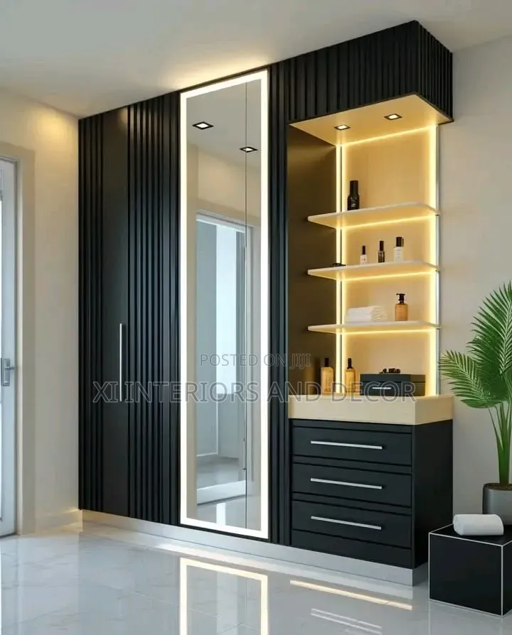 Closet With Dressing Mirror