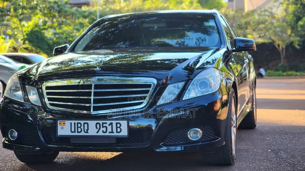 Mercedes-Benz E300 2010 Black