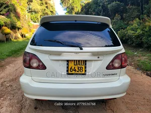 Toyota Harrier 2000 White