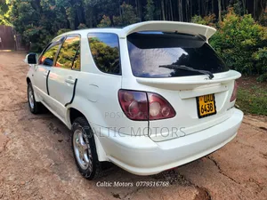 Toyota Harrier 2000 White