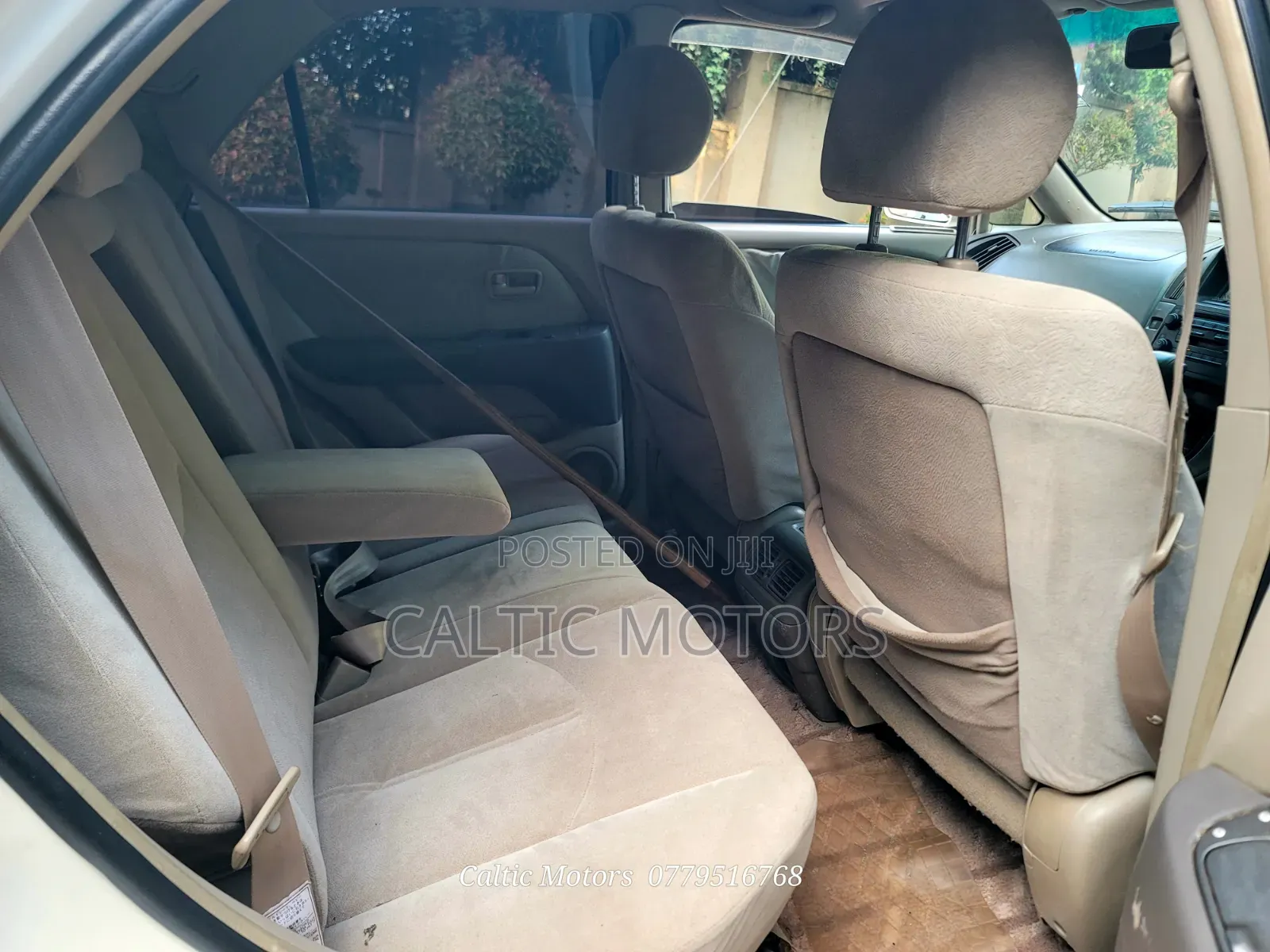 Toyota Harrier 2000 White