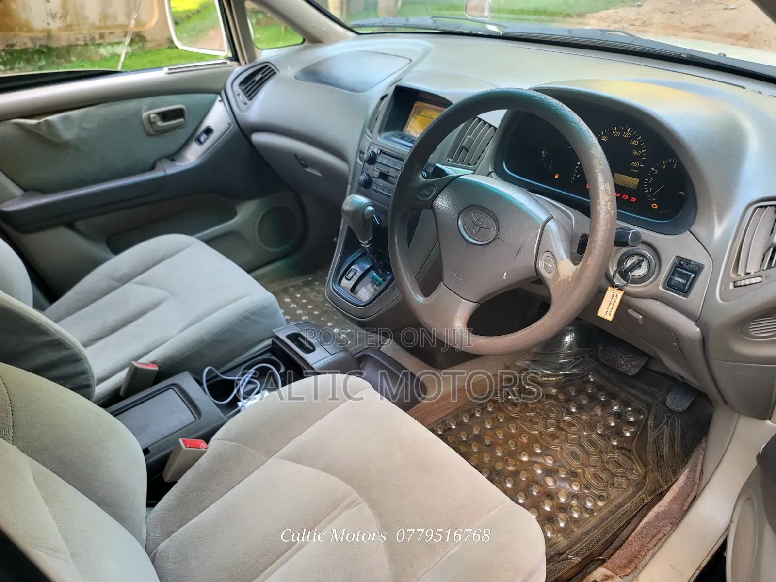 Toyota Harrier 2000 White