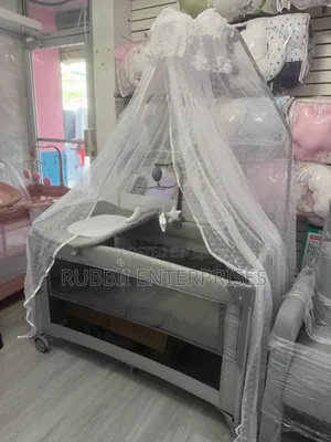 Kidilo Portable Baby Bassinet / Play Pen / Changing Station