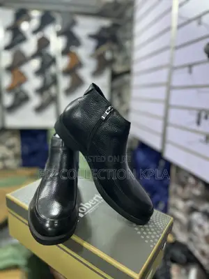 Clarks Heritage Black Side Zip Boot