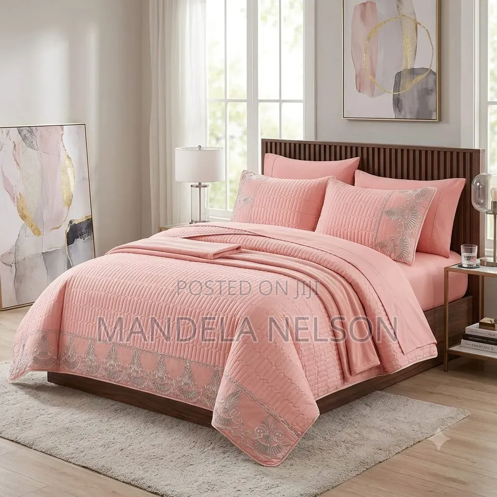 Quilted 8pcs Duvet Set